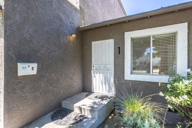 Building Photo - 11481 Cumpston St