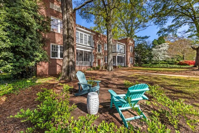 Building Photo - 500 Queens Rd