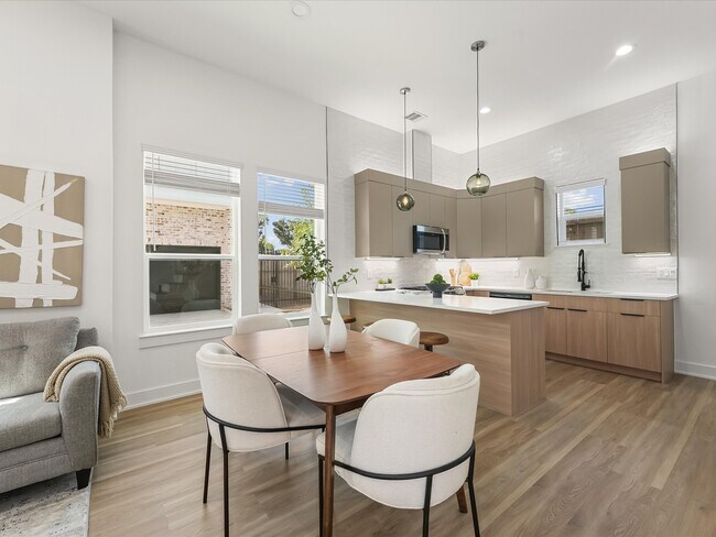 Building Photo - 2598 W Tidwell Rd