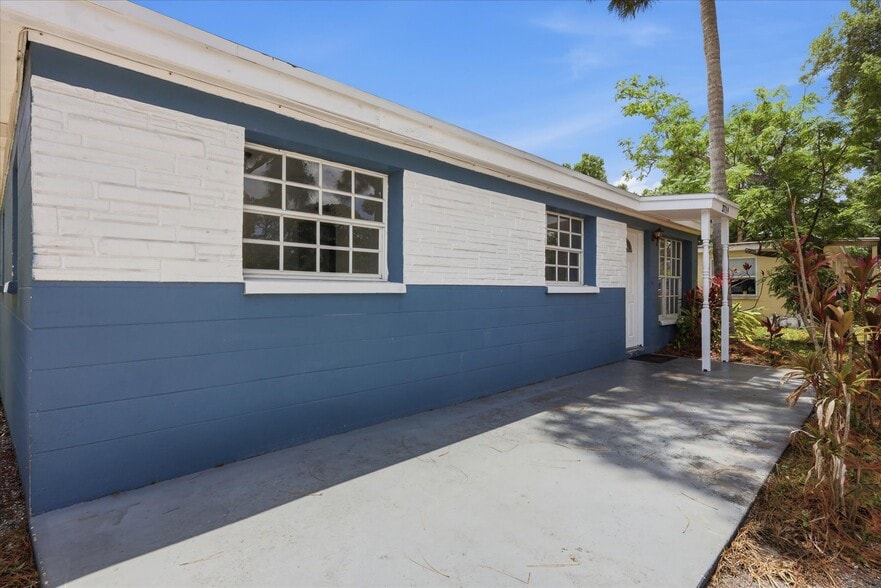 Building Photo - 3719 Papai Dr