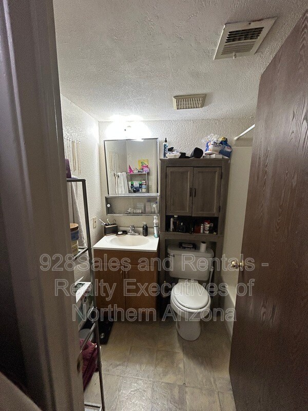 Building Photo - 1200 S Riordan Ranch St