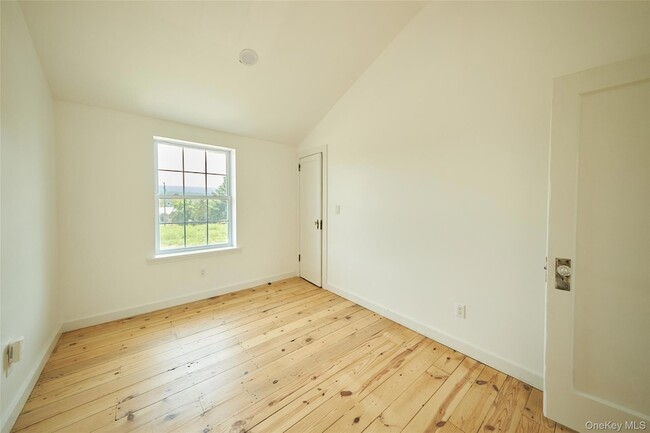 Building Photo - 5728-5209 # C