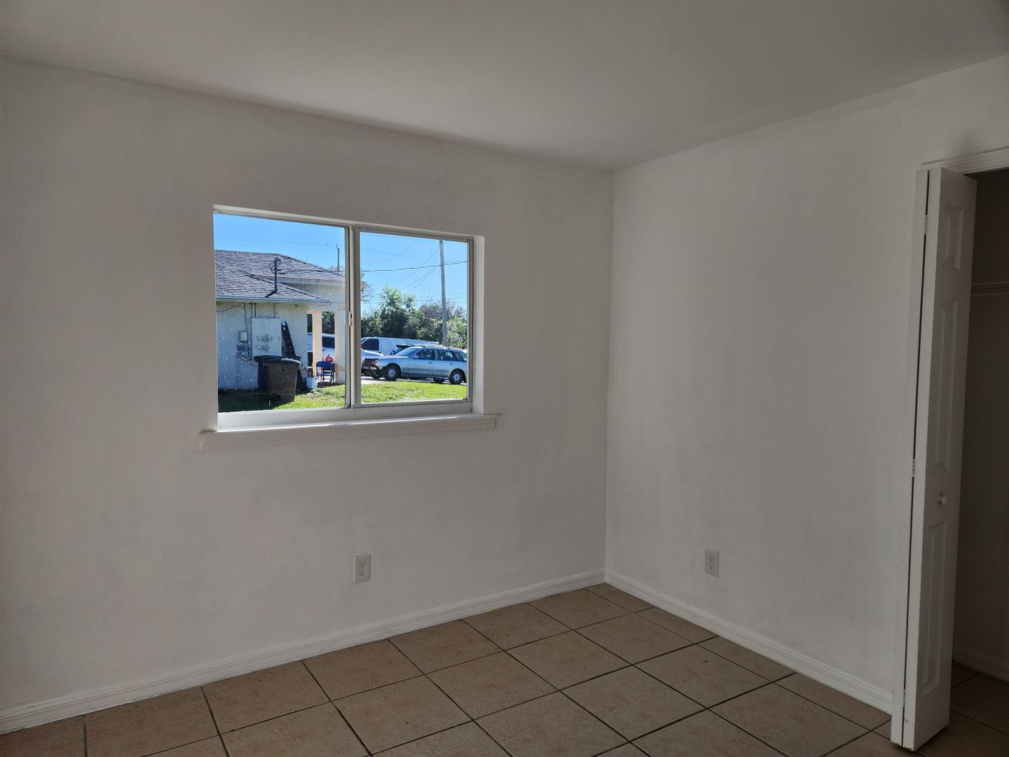 Building Photo - LO 4770-4772 Jordan Ave S