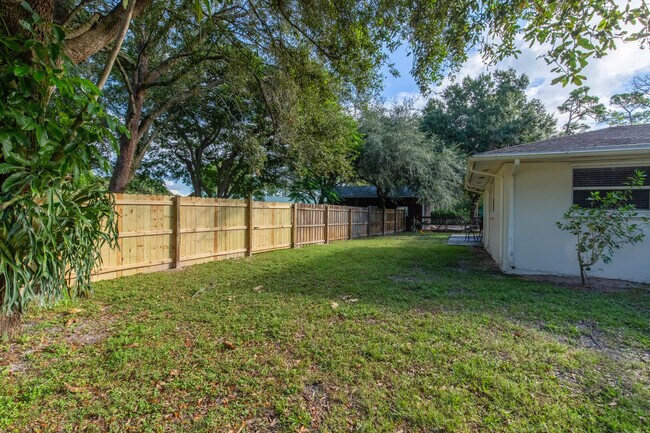 Building Photo - 13529 E Citrus Dr