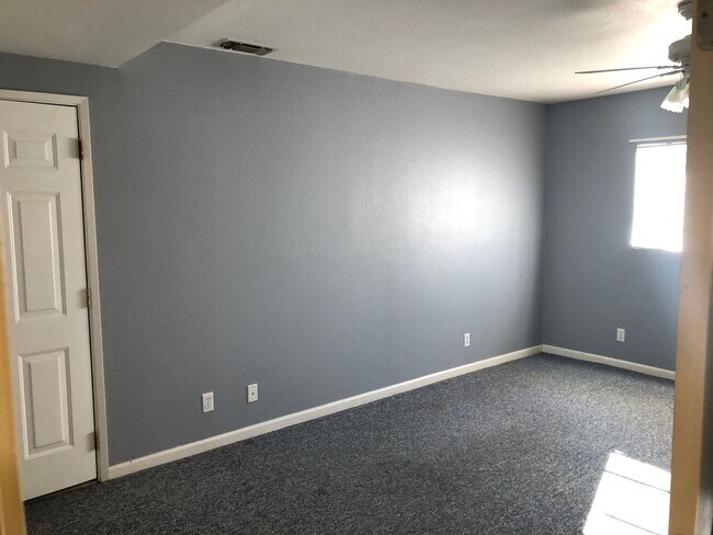 Building Photo - NOW AVAILABLE!! QUAINT HOME IN NEWMAN OUT IN THE COUNTRY