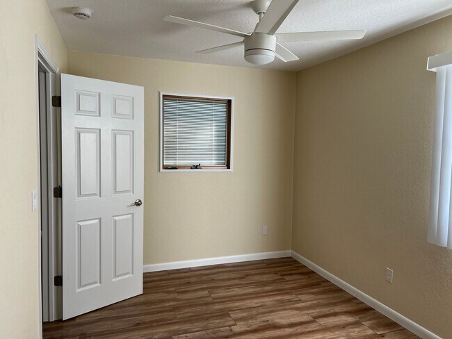 Building Photo - Charming 1BR House in Lakewood