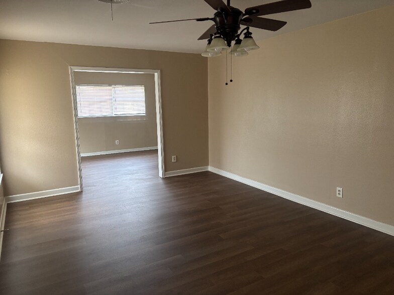 Building Photo - 1343 N 66th St