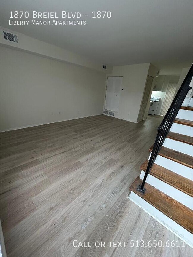 Building Photo - 1870 S Breiel Blvd