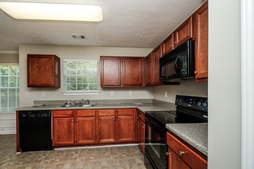 Building Photo - 3711 Monticello St