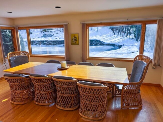 Building Photo - 458 Cider Mountain Rd