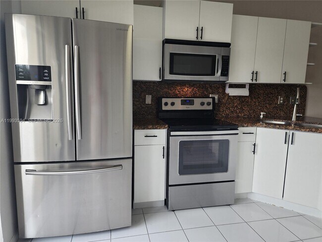 Building Photo - 8360 NW 103rd St