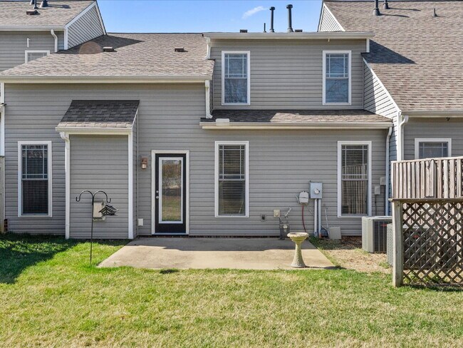 Building Photo - 709 Abbey Village Cir