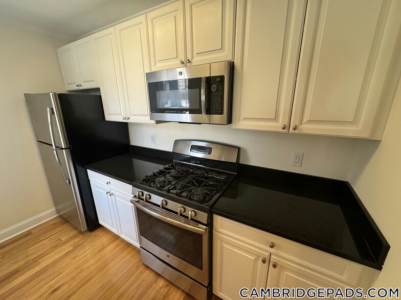 Building Photo - 55 Langdon St