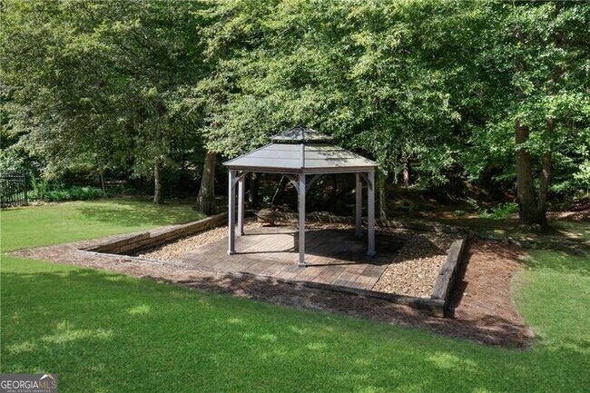 Building Photo - 5861 Yoshino Cherry Ln NE