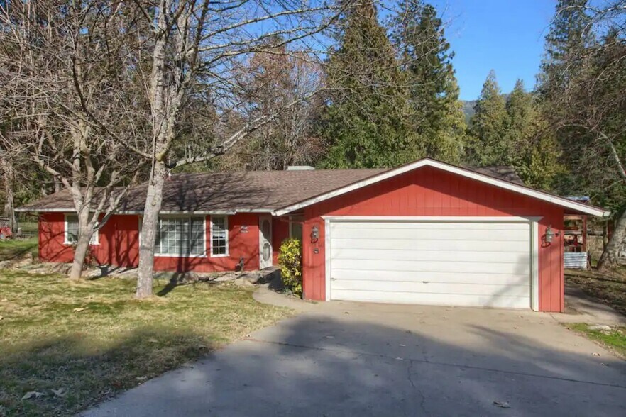 Building Photo - 2410 Coachman Rd