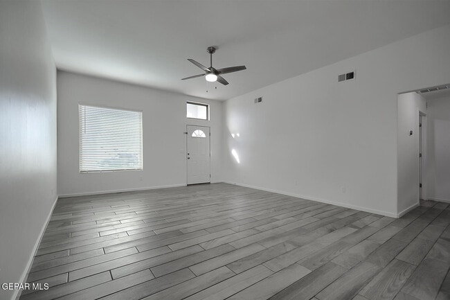 Building Photo - 840 Paseo Dulce Ave