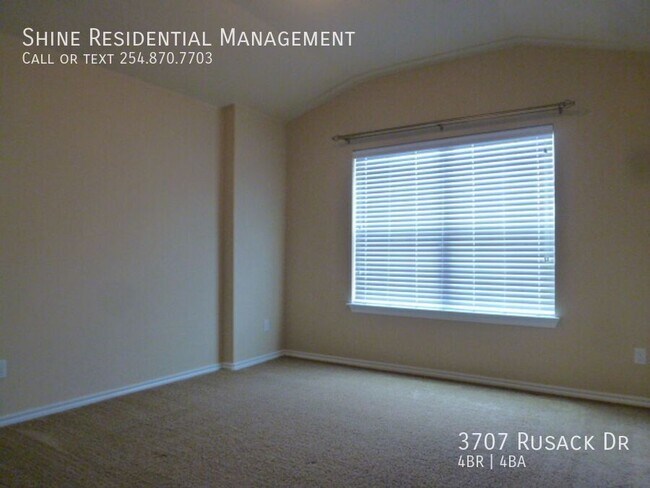 Building Photo - 3707 Rusack Dr