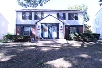 Building Photo - December FREE On This 2 Bedroom 1 Bath Duplex In The Waldo Area