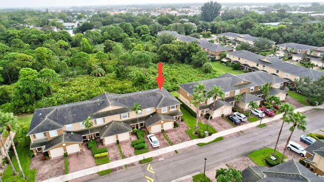 Building Photo - 2988 SE Lexington Lakes Dr