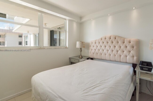 Building Photo - 401 Ocean Dr