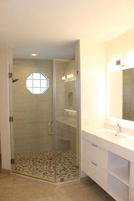 Building Photo - 6560 Via Regina