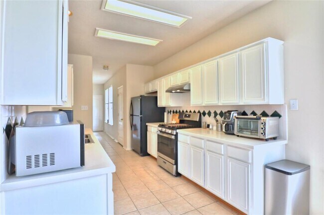 Building Photo - 8316 Diamond Way Ct