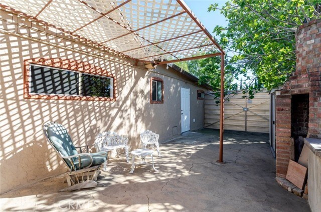 Building Photo - 19026 Keswick St