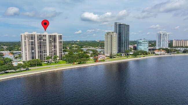 Building Photo - 3301 Bayshore Blvd
