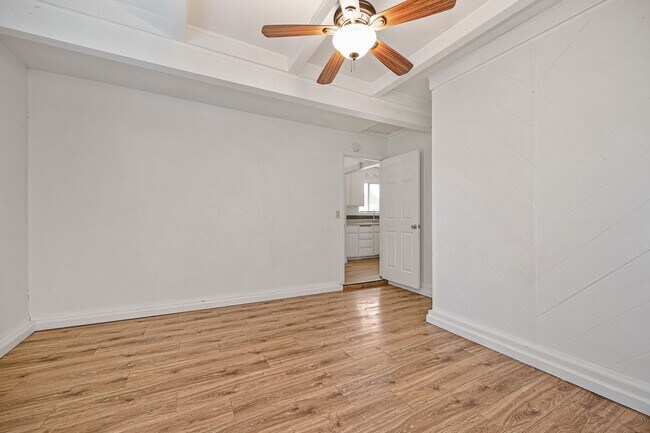 Building Photo - Country living in Beautiful Meadow Vista