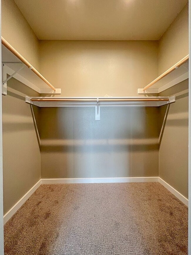 Building Photo - Pet Friendly 2 bed/ 1 bath unit at Soldier Ridge!