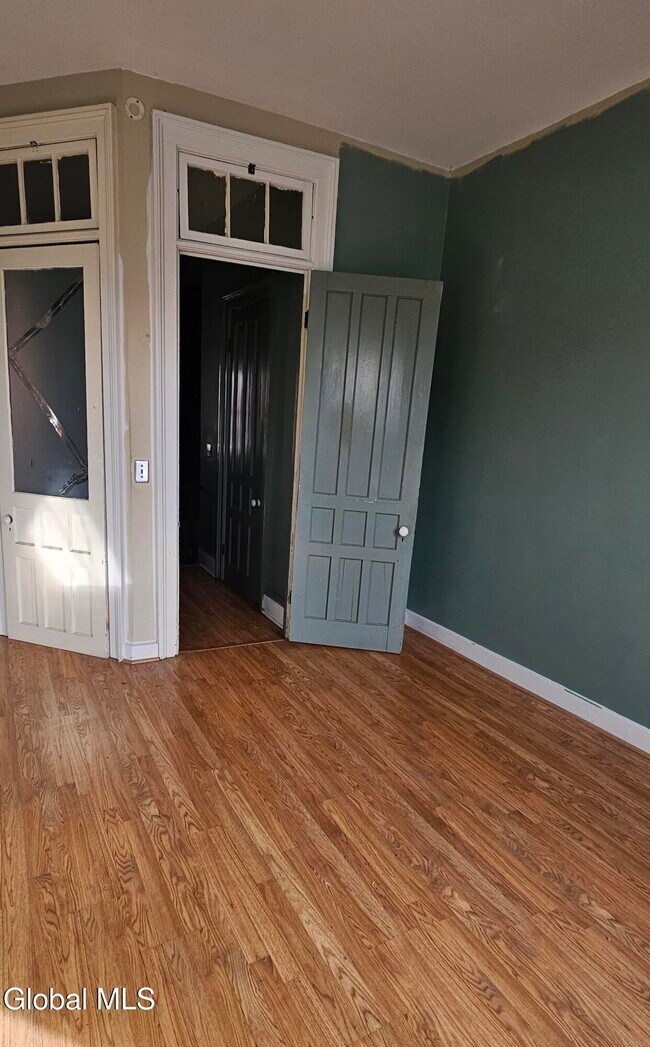 Building Photo - 44 Clinton Ave