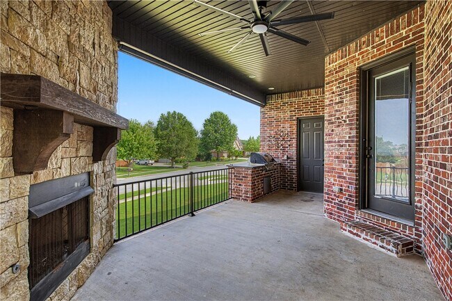 Building Photo - 6600 Willowridge Ln