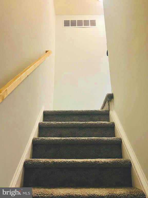 Building Photo - 747 Seawall Rd