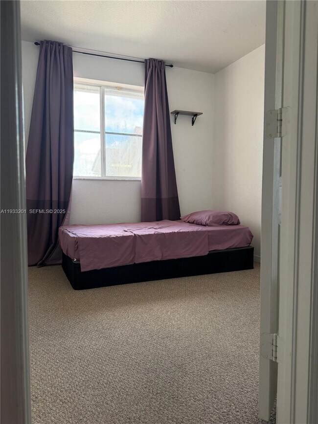 Building Photo - 8854 W Flagler St