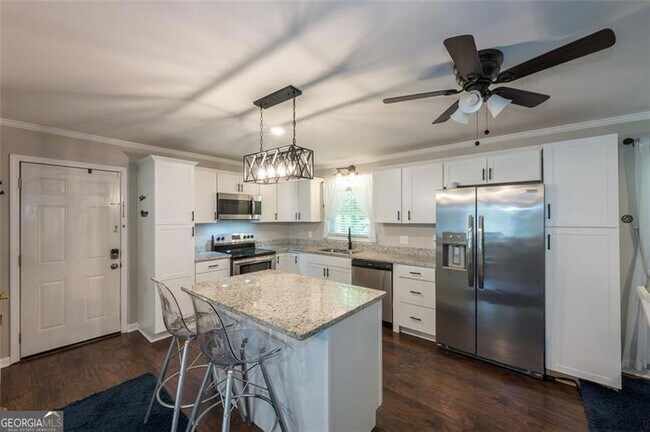 Building Photo - 1025 Hilburn Dr SE