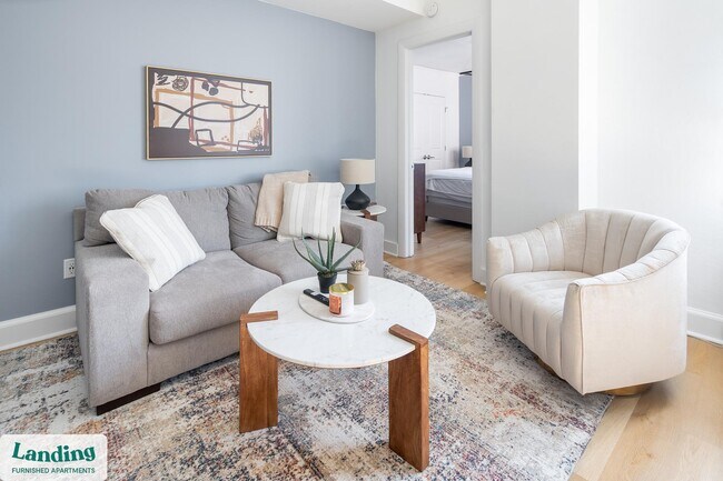 Building Photo - 933 McGee St