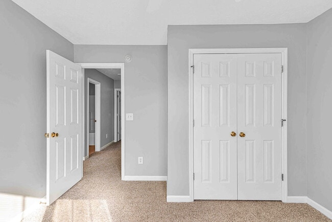 Building Photo - 302 Altavista Loop