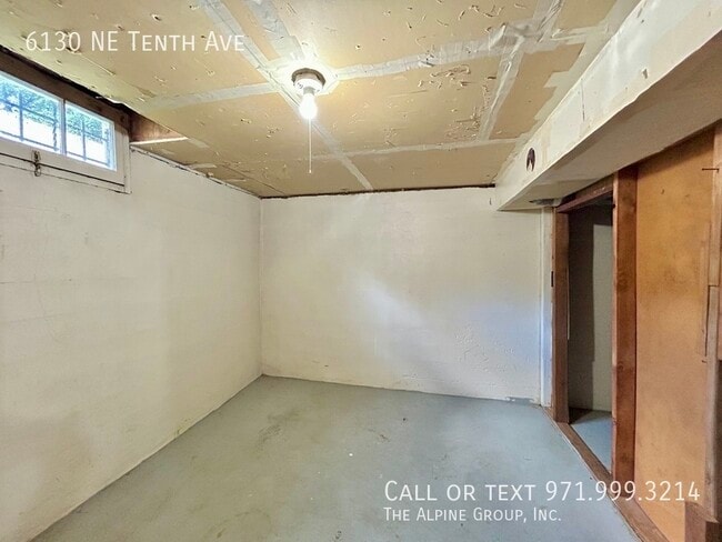 Building Photo - 6130 NE Tenth Ave-