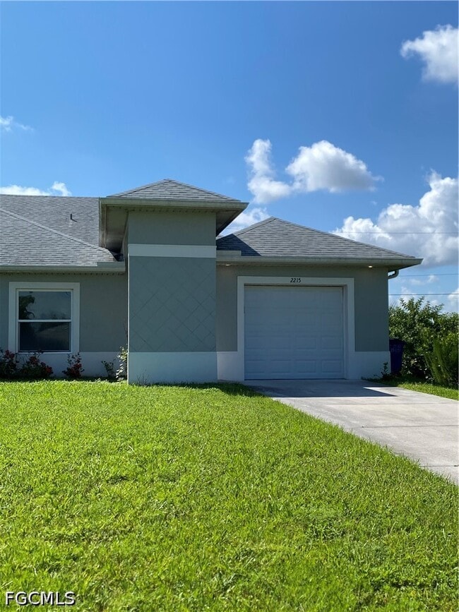 Building Photo - 2215 Hogan Dr