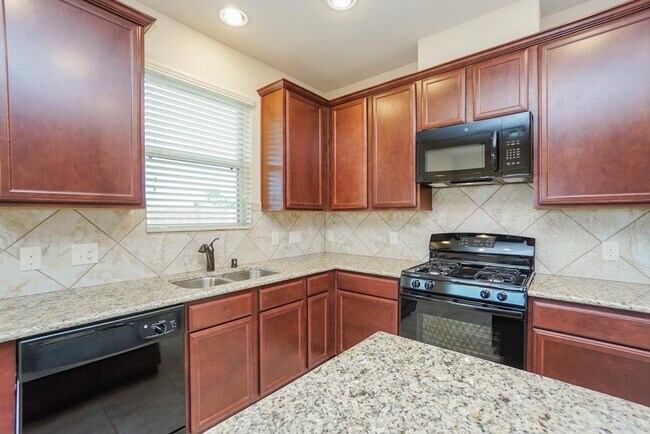 Building Photo - 2206 Argos Dr