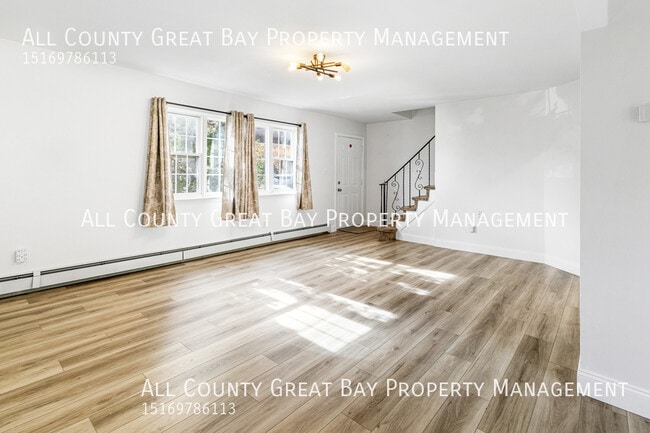 Building Photo - 921 Church St