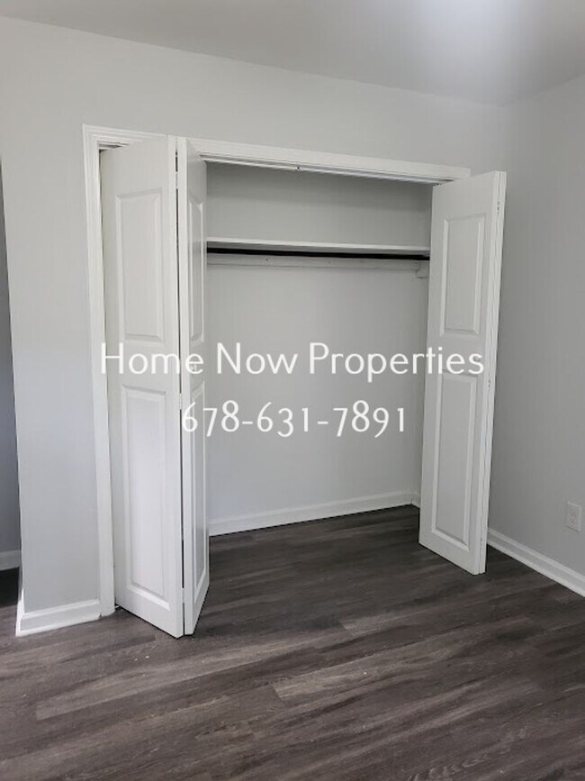 Building Photo - 2730 Pearl St