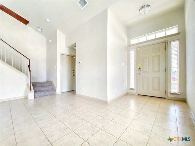 Building Photo - 723 Spectrum Dr