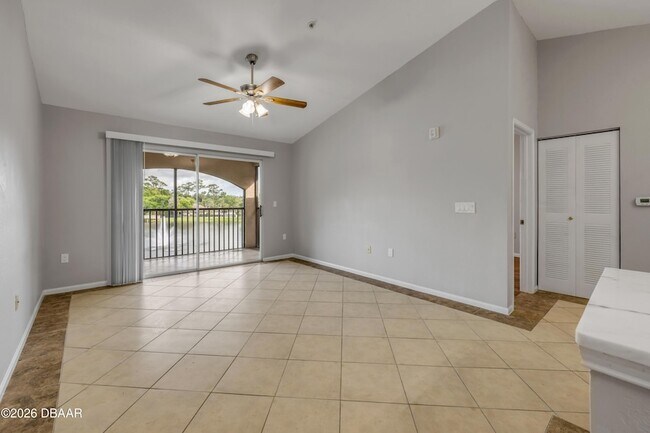 Building Photo - 940 Village Trail