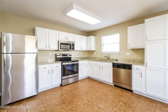 Building Photo - 9612 Arrowridge Dr