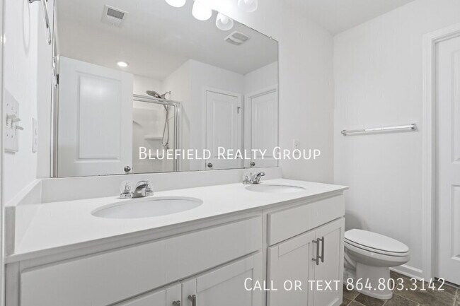 Building Photo - 227 Millen Dr