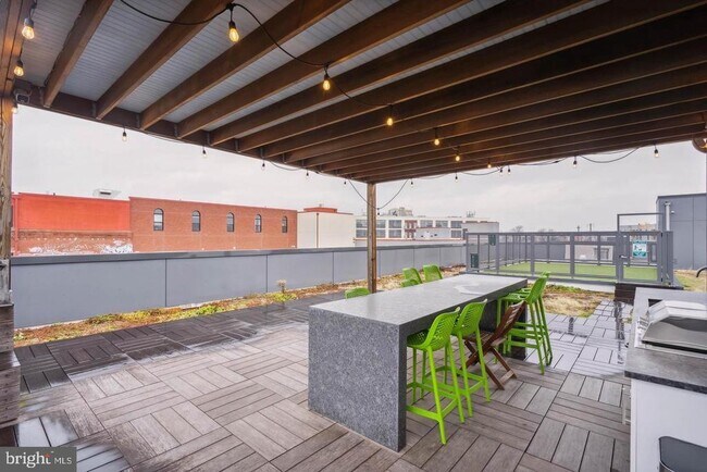 Building Photo - 1501 N 31st St