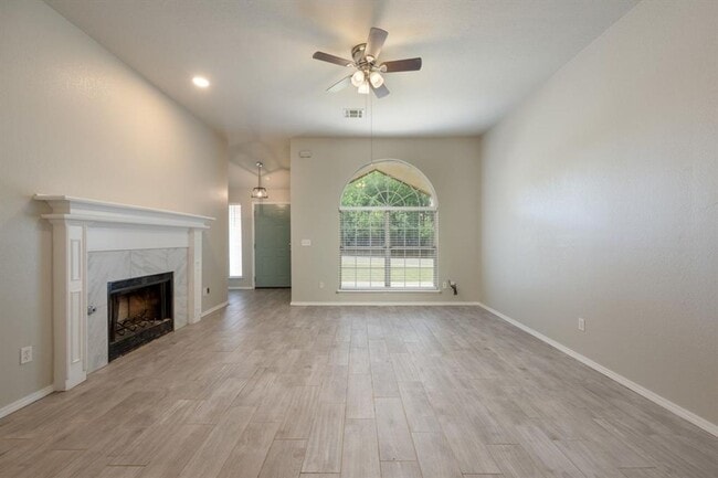 Building Photo - Very Nice 3 Bedroom 2 Bath Home in Norman Schools