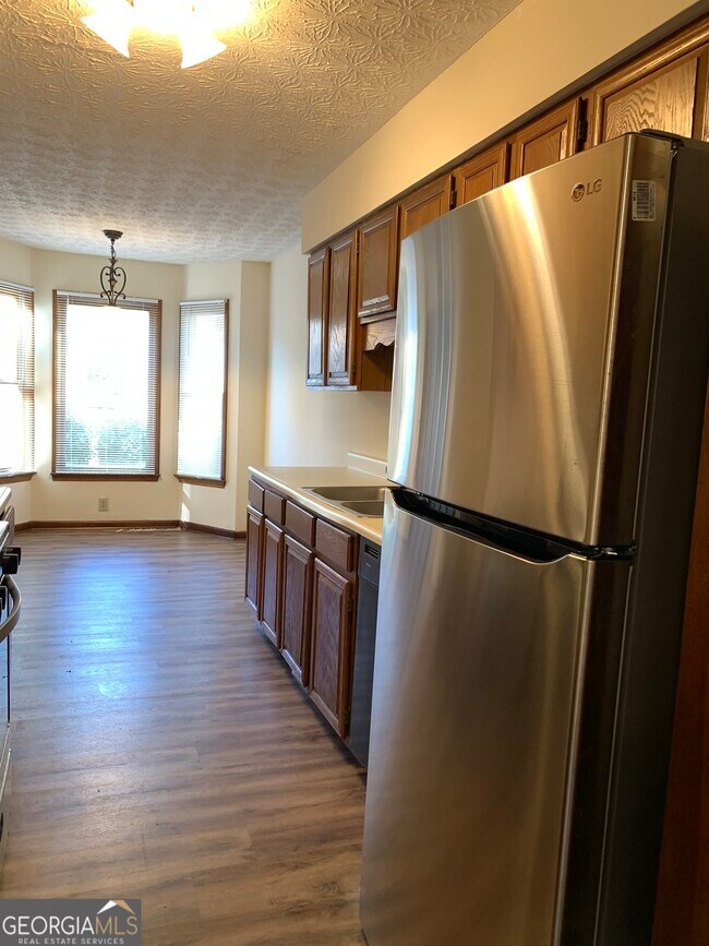 Building Photo - 1107 Booth Ct SW