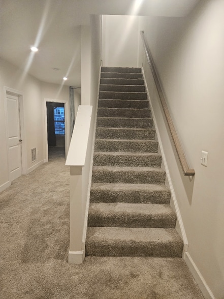 Building Photo - 6201 Quinns Creek Dr